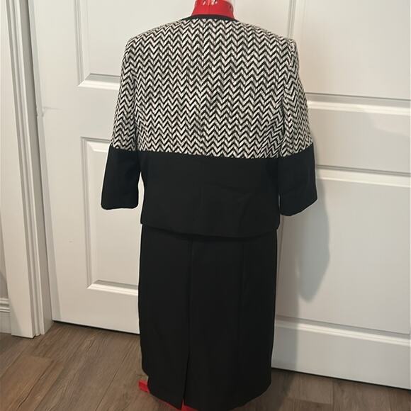 Kasper Business Office Career Chevron Print Black Dress w/ Matching Coat Size 12 - Picture 4 of 7